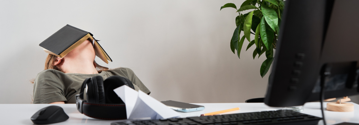 Wenn Meetings Entscheidungen ersetzen, bleiben Fortschritt und Umsetzung oft auf der Strecke. Klare Verantwortlichkeiten und effiziente Prozesse schaffen wieder Handlungsfähigkeit.