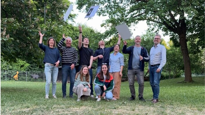 Gemeinsamer Erfolg: Die kreative Projektgruppe rund um das neue Gemeindelogo